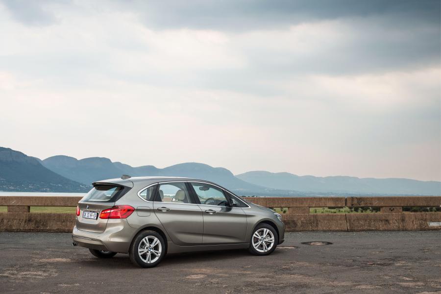  BMW 218i Active Tourer Luxury Line 2015 года  (ZA) (фото 28 из 30)